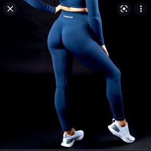 ISO-In search of Amplify Oceania Alphalete XS